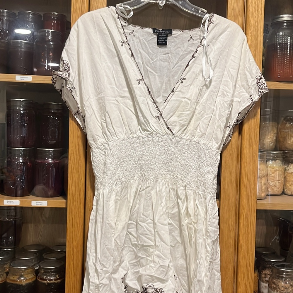 White Embroidered Women's Top 100% cotton